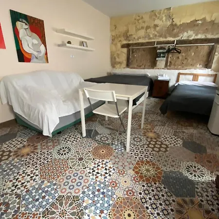 منزل للإقامة Banana Tree, Habitacion-studio, Independiente, Con Bano Propio, En Casa Particular, Patio Comun