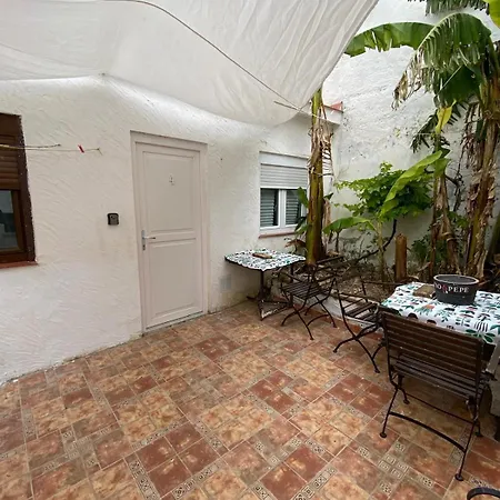Banana Tree, Habitacion-studio, Independiente, Con Bano Propio, En Casa Particular, Patio Comun Jerez de la Frontera