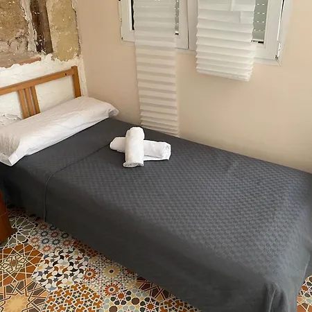 Banana Tree, Habitacion-studio, Independiente, Con Bano Propio, En Casa Particular, Patio Comun منزل للإقامة