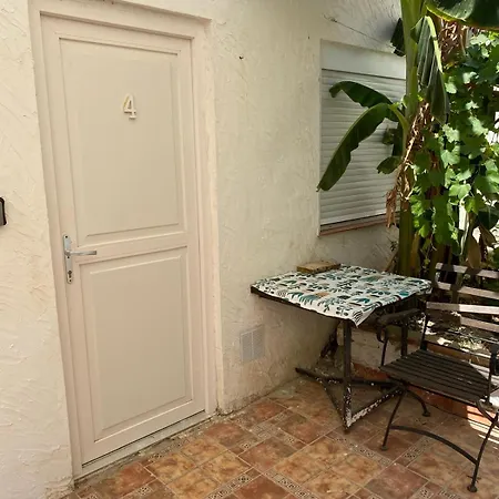 Banana Tree, Habitacion-Studio, Independiente, Con Bano Propio, En Casa De Vecinos Tipica, Patio Comun Jerez de la Frontera